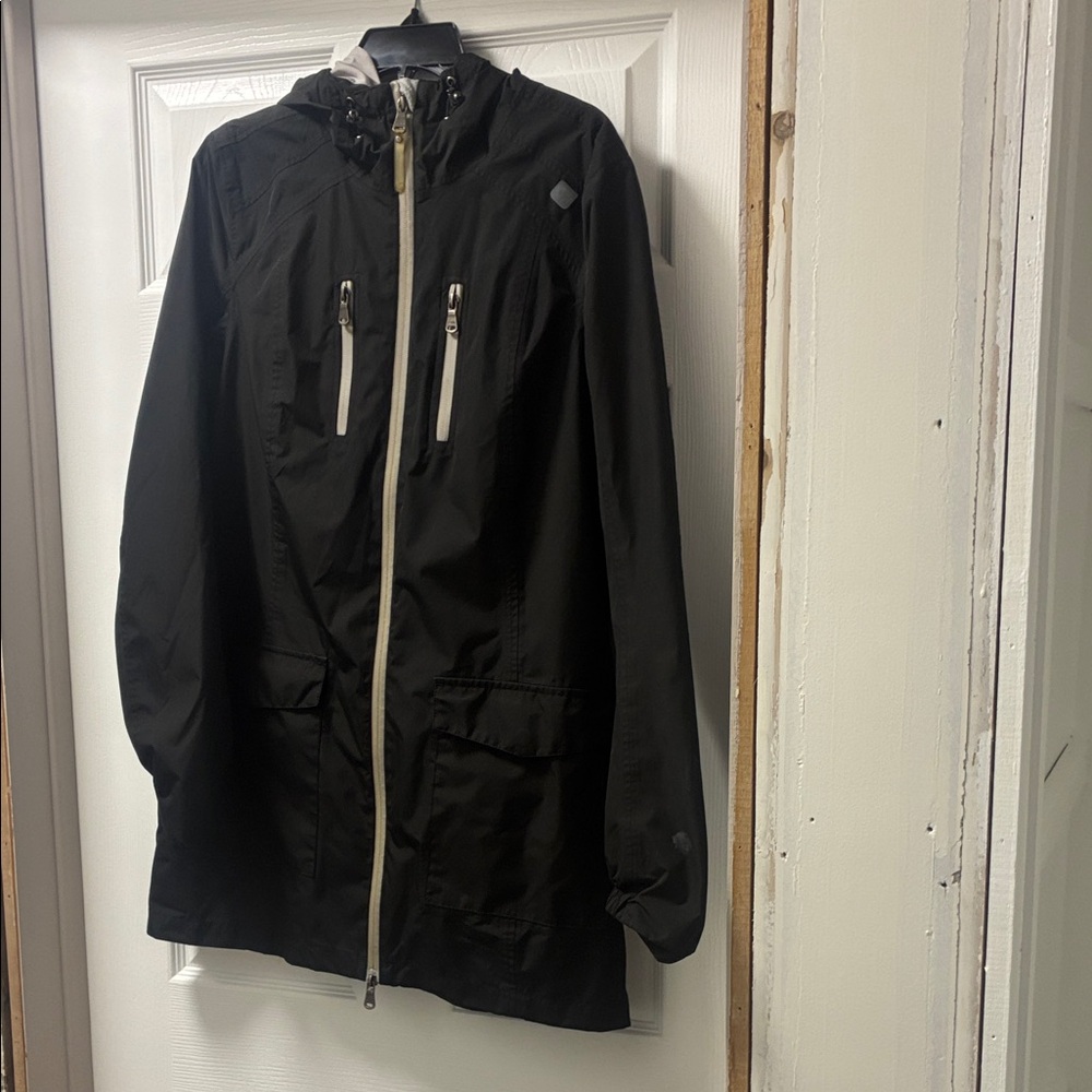 Women’s medium Pajar Canada hooded rain jacket